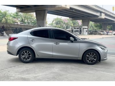 Mazda 2 1.3 High Connect AT ปี 2017 มือเดียวป้ายแดง รูปที่ 3
